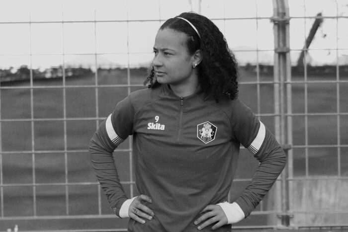 French national team footballer apologizes for her words