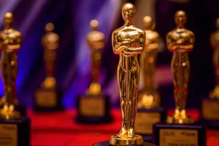 Photo of a toy Oscar award