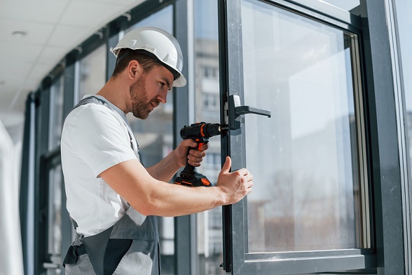 Dringende Fensterreparatur in Kiew: Qualität, Geschwindigkeit und Zuverlässigkeit