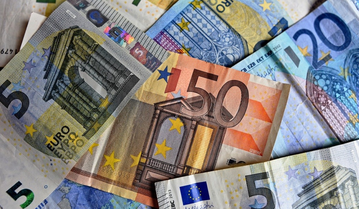 What will happen to the euro in 2025