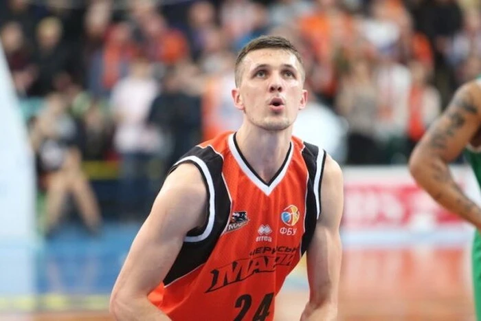 Basketball player Konev in the uniform of the national team of Ukraine