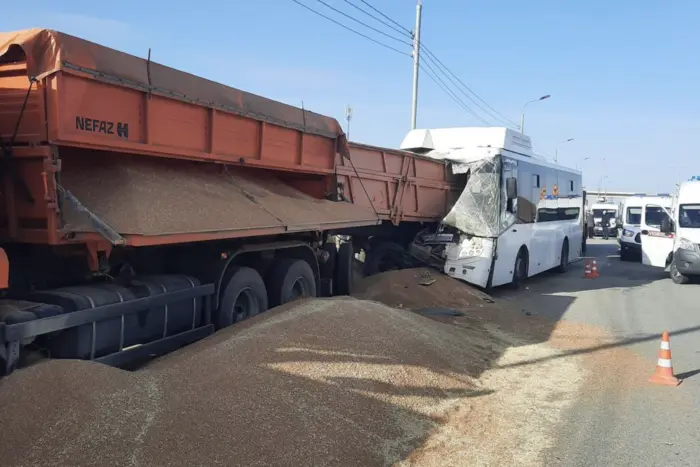 Авария на улице в оккупированном Симферополе