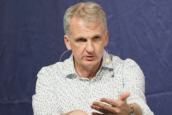 Timothy Snyder: Sowohl der Zweite Weltkrieg als auch die gegenwärtige Invasion der Russischen Föderation in die Ukraine sind von der ideologischen Lüge des Kremls umgeben