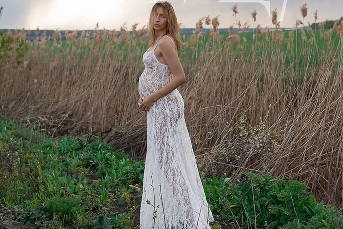 Lesja Nikitjuk hat sich zum ersten Mal mit einem Babybauch gezeigt