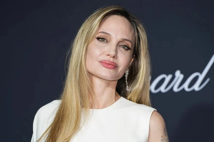 Во время речи на Каннском фестивале Анджелина Джоли вспомнила украинскую писательницу