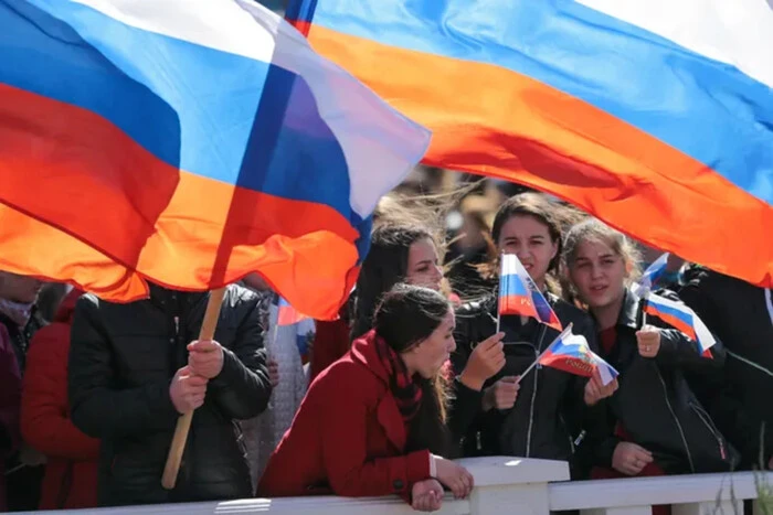 The survey showed how many Russians support peace and continuing negotiations
