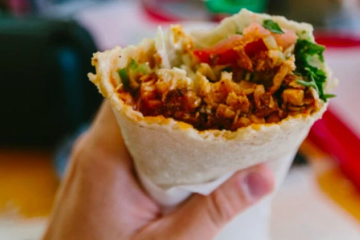 Mass poisoning from shawarma in Vinnytsia: 25 people in hospitals