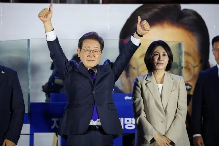 Strike on Kharkiv, South Korea Elects President: Main News of the Night