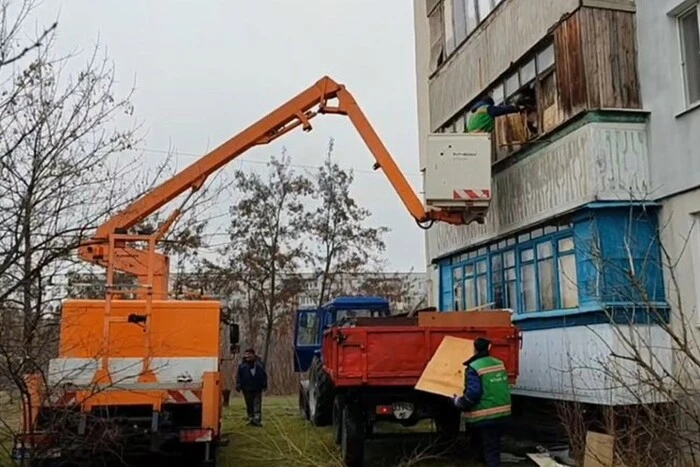 Комунальники знаходять власницю серед сміття