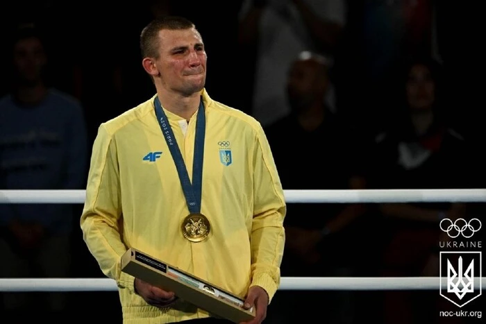 Olympic Champion Khizniak in the ring