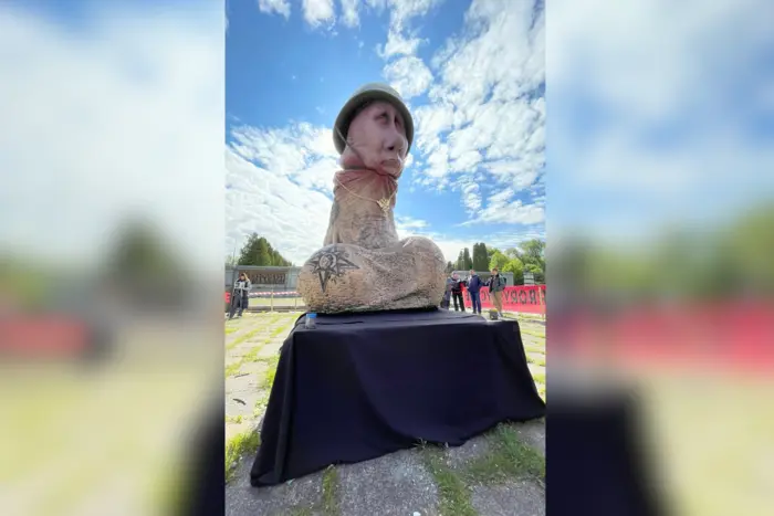 In Warschau erschien eine phallische Figur von Putin (Foto)
