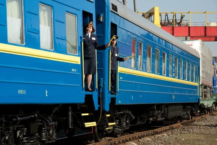 Ukrzaliznytsia hat Züge nach den Namen der Eisenbahnerinnen umbenannt, deren Kinder die Ukraine verteidigen