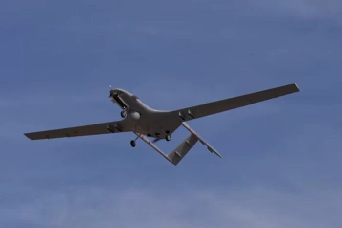Moscow authorities provided binoculars to utility workers for tracking drones