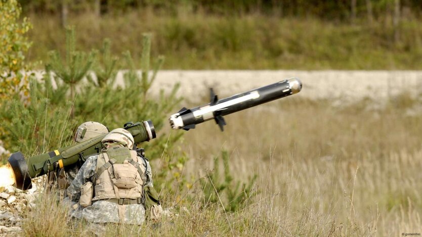 A collection of weapons at the Ukrainian border