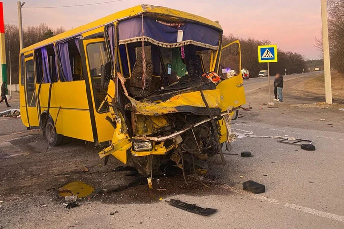 Fatal accident with a truck overturning