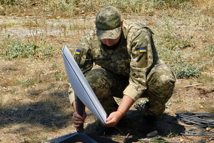 Image of Starlink satellites against the backdrop of Ukraine