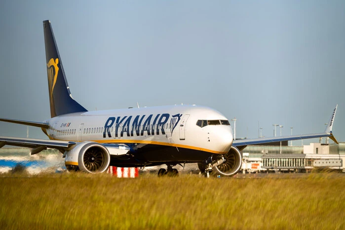 Die Fluggesellschaft Ryanair hat eine strafrechtliche Untersuchung gegen einen diplomatischen Passagier eingeleitet