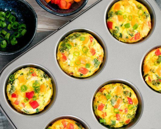 Omelette in the form of muffins will please