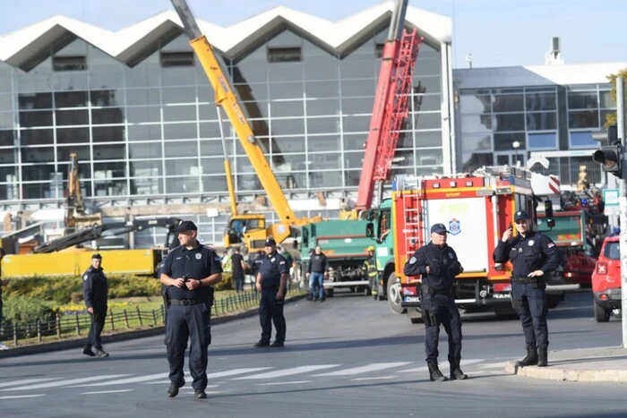 Roof of newly reconstructed open-air station collapsed in Novi Sad