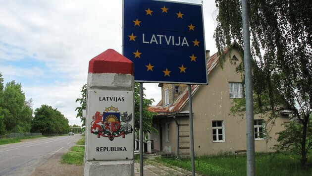 Closing the entry to Latvia for Russians