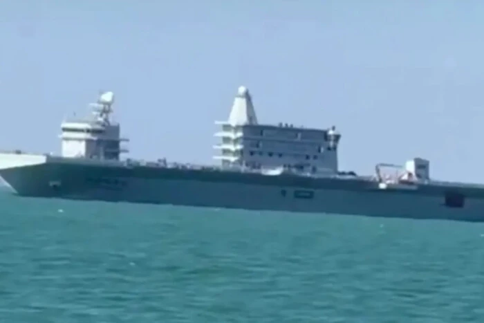 Chinese ship with civilian markings at sea