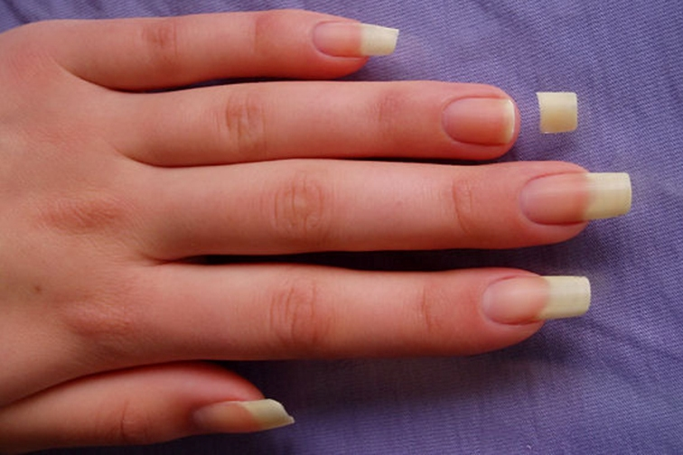 What to do if your nail breaks in the middle or halfway