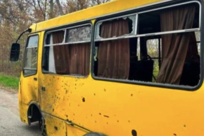 Okupanci zaatakowali minibus w Chersoniu: są ofiary