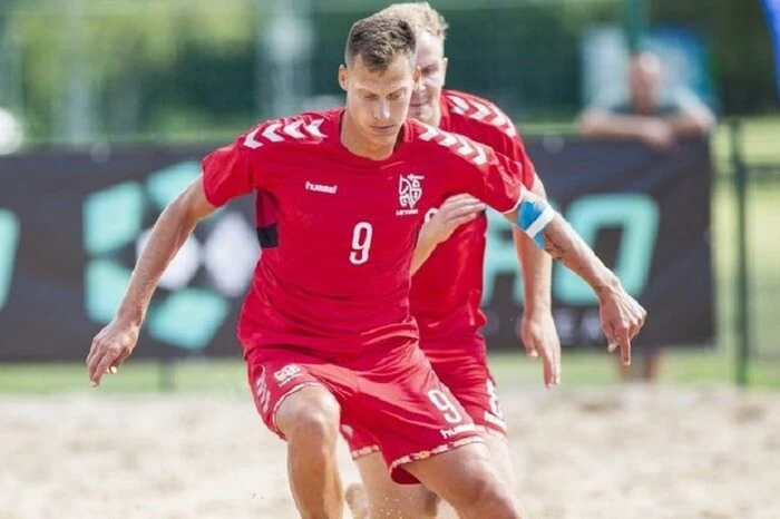 Lithuania vs Belarus in beach soccer