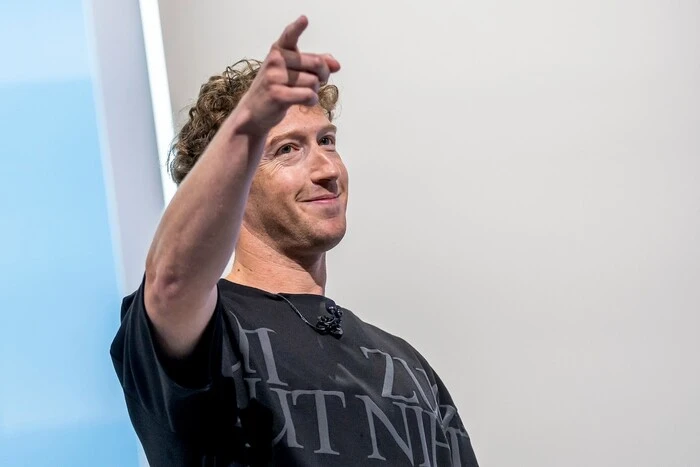 Bees disrupt Zuckerberg's nuclear data processing center