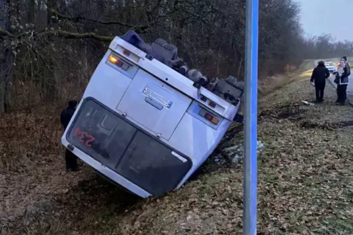 A passenger bus overturned in Transcarpathia