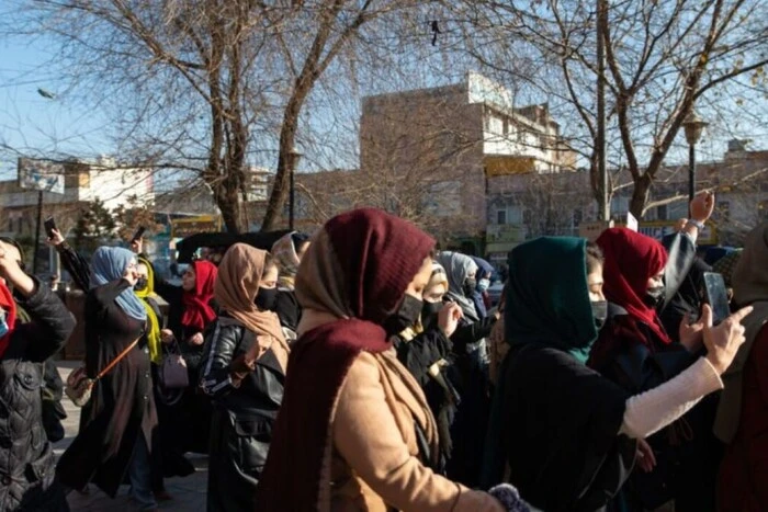 Women in Afghanistan forbidden to sing