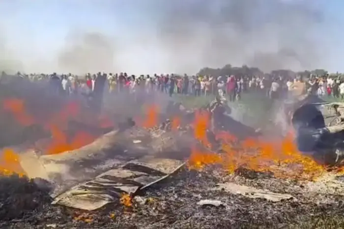 Downed Mirage-2000 of India (photos, videos)