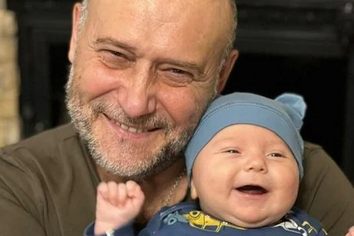 Dmytro Yarosh with family