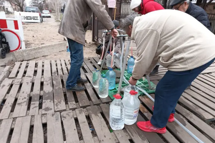 Über zwei Jahre ohne Trinkwasser. Der Bürgermeister der Frontstadt Mykolajiw erzählte, wie die halbe Million Stadt überlebt