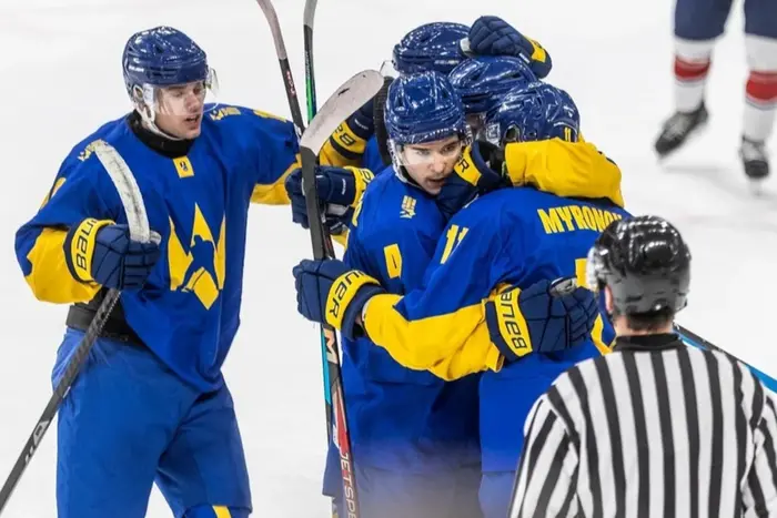 The Ukraine U-20 team celebrates victory