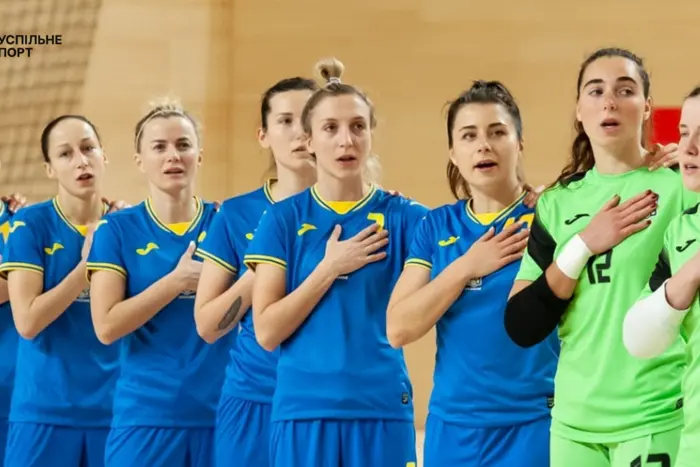 Ukrainian women's national futsal team playing