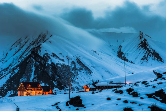 In einem Skigebiet in Georgien sind 12 Menschen ums Leben gekommen