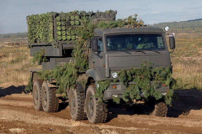 Безпілотні системи знищили російську інженерну машину