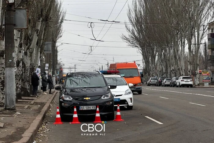 In Kryvyi Rih schloss sich ein Mann im Auto ein, um nicht ins TCK zu gelangen