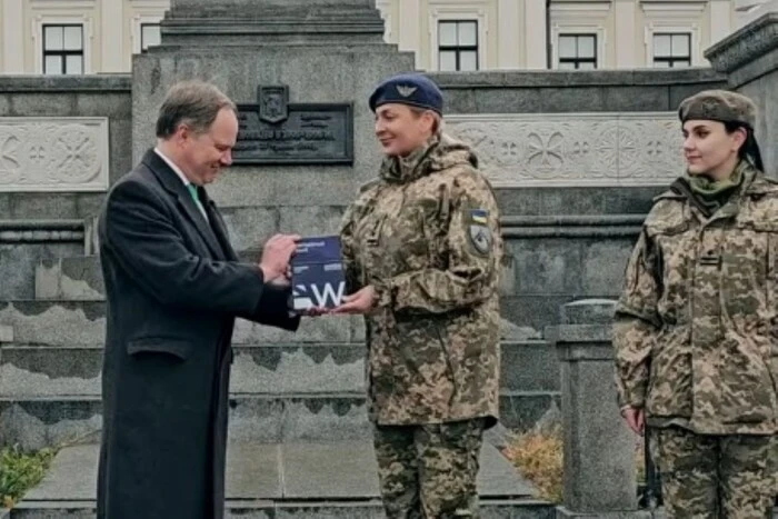 Presentation of the award to Ukrainian servicemen