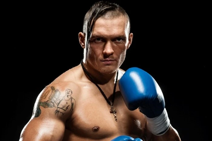 Ukrainischer Boxer Alexander Usyk von der Polizei am Flughafen Krakau festgenommen (Video)