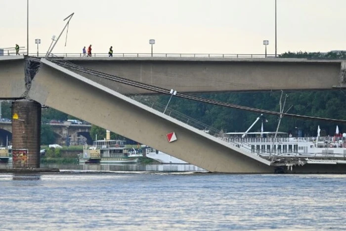 Bridge collapse in German Dresden