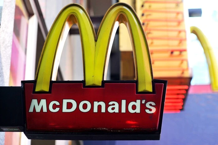 Poisoning at McDonald's - onion removed