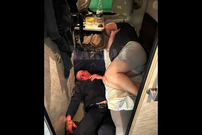 Drunk employees of the militarized security fell asleep in the train