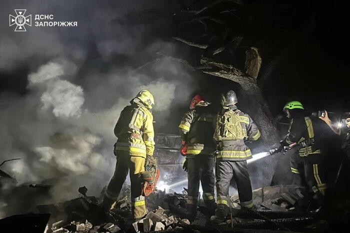 Massive Bombardement von Saporischschja: Sechs Verletzte, darunter Kinder (Video)