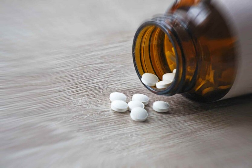 Pharmacy basket with medicines