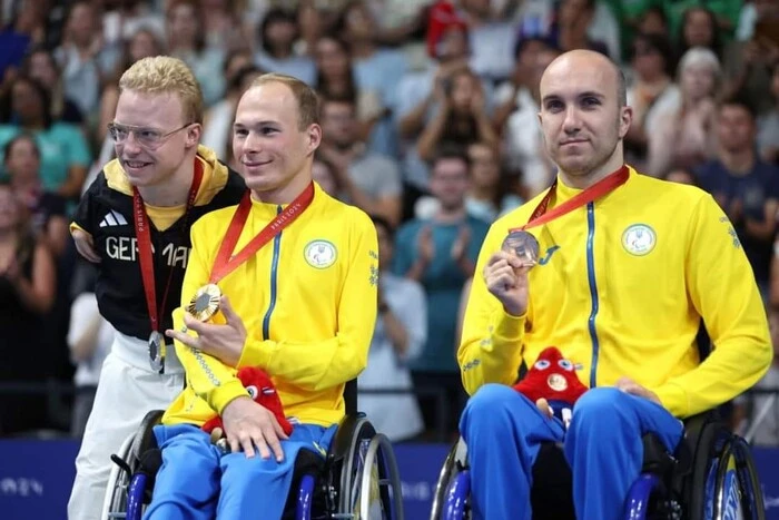 Ukrainian athletes with medals at the Paralympic Games