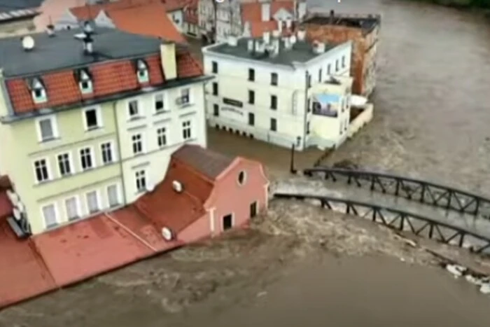 Затопленные дома в Европе