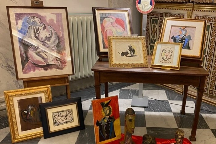 Fälschungen von Picasso- und Warhol-Gemälden: Netzwerk von Betrügern in Italien entlarvt