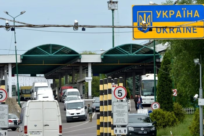 Farmers under blockade of the border point